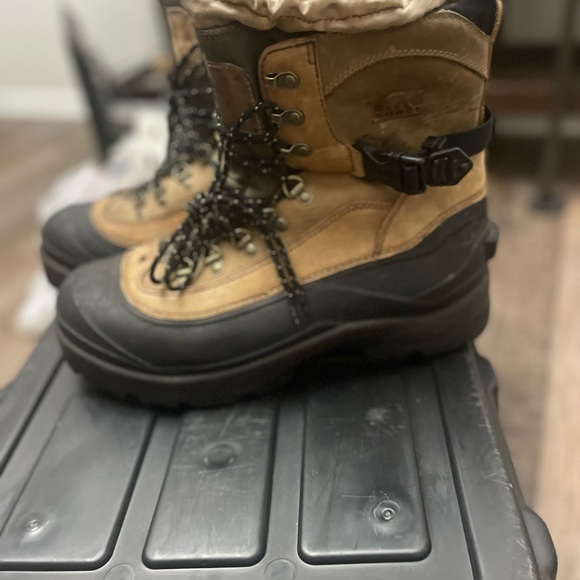 Sorel Insulated boots - Picture 3 of 4
